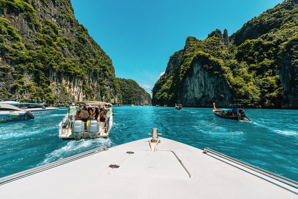 Bangkok Phuket Pattaya Tour with Phi Phi Island 6 Nights and 7 Days