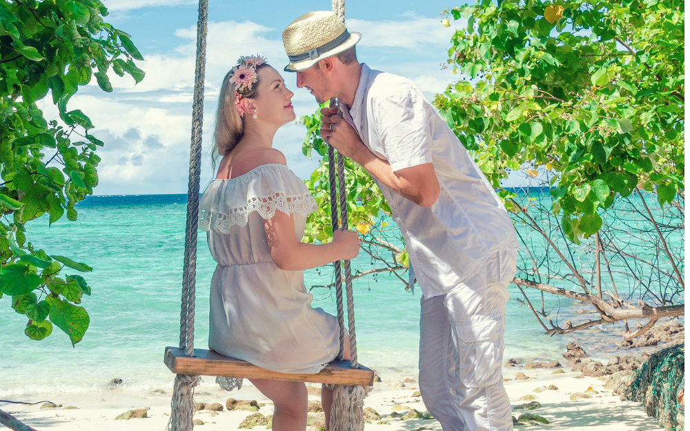 Dubai Honeymoon Tour with Lotus Mega Yacht and Abu Dhabi City Tour 5 Nights and 6 Days