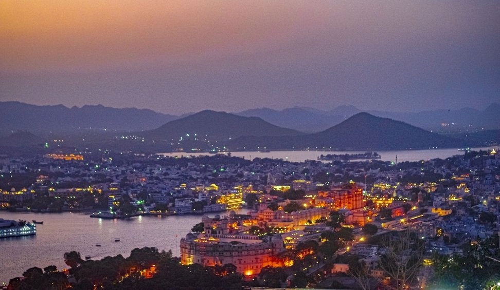 Jaipur • Bikaner • Jaisalmer • Jodhpur • Ranakpur • Kumbhalgarh • Udaipur 8 Nights / 9 Days