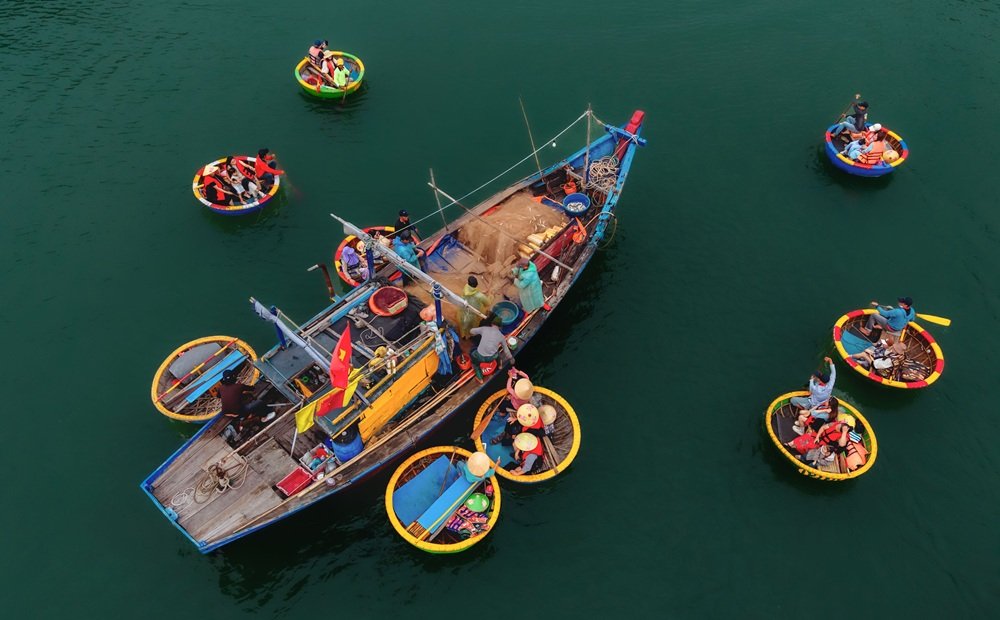 Vietnam Tour Package with Fansipan Mountain Experience